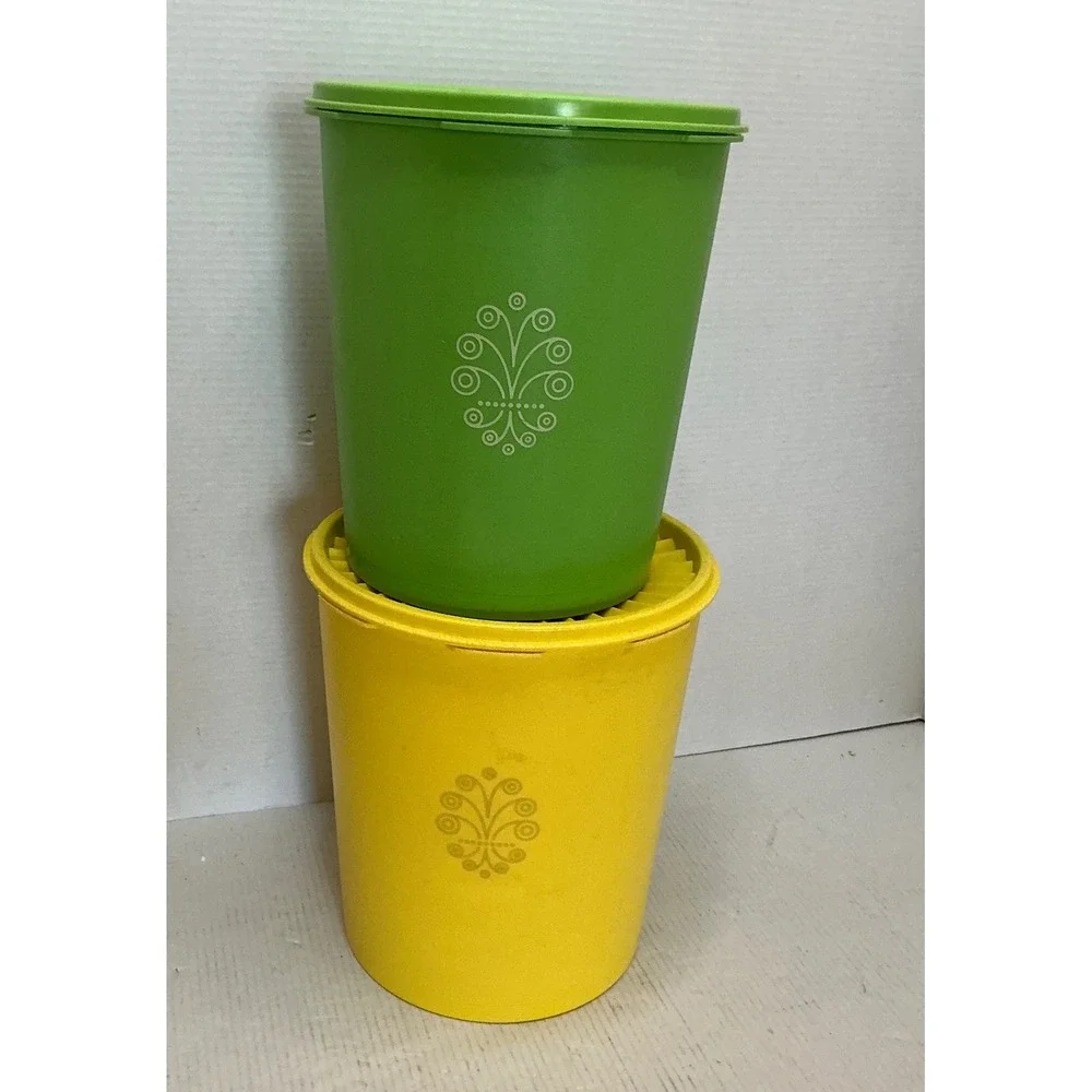 Tupperware preowned these